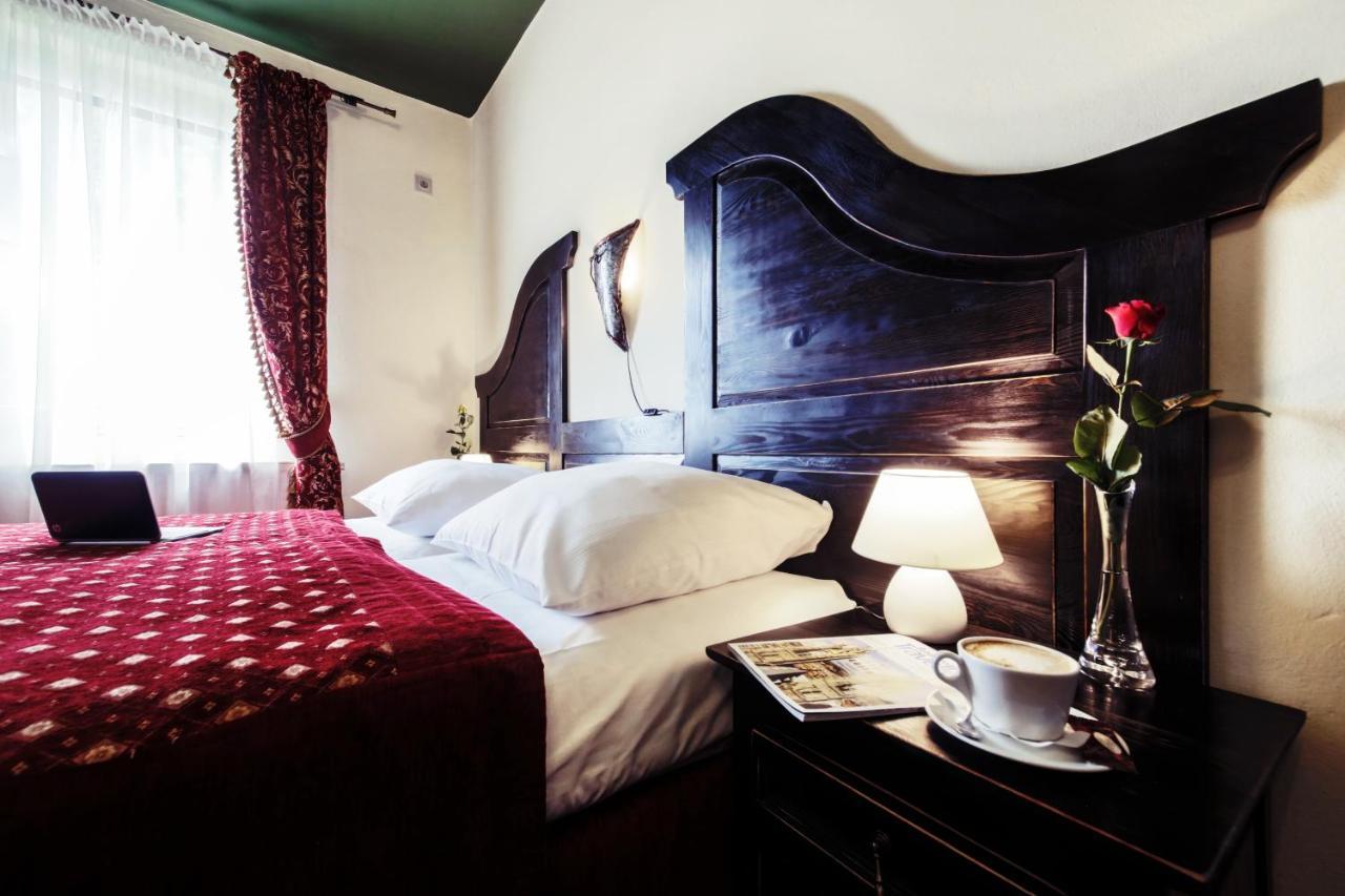 Hotel Kasztel Rzezawa 외부 사진