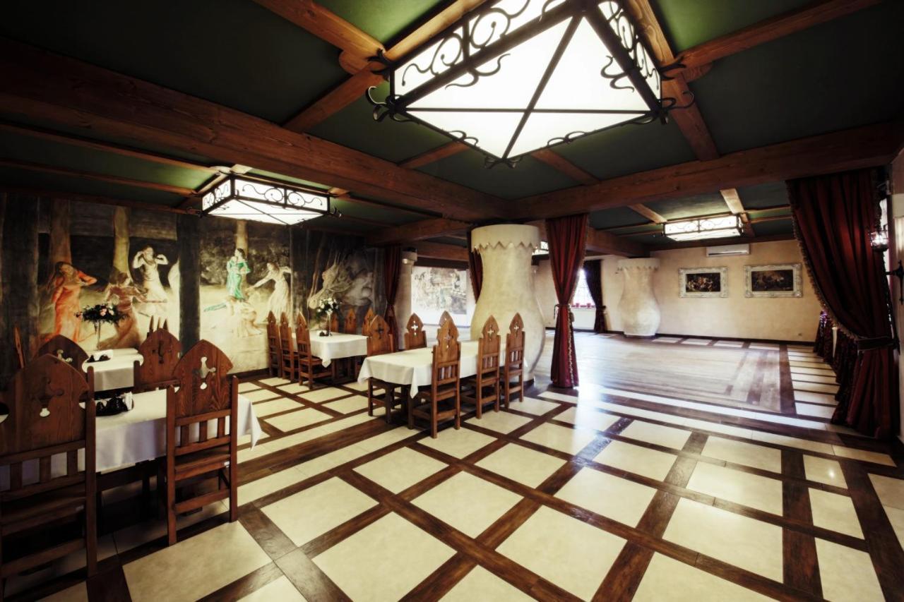 Hotel Kasztel Rzezawa 외부 사진