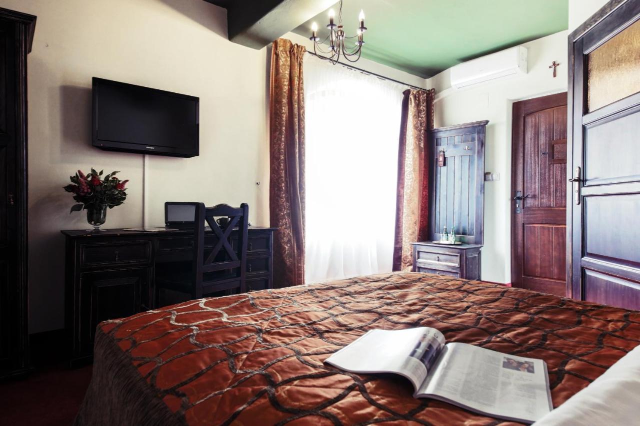 Hotel Kasztel Rzezawa 외부 사진