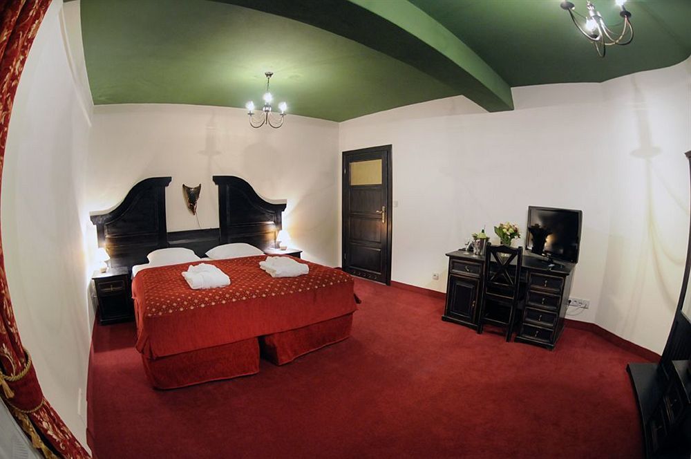 Hotel Kasztel Rzezawa 외부 사진